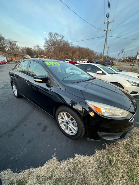 Used 2017 Ford Focus SE image 4