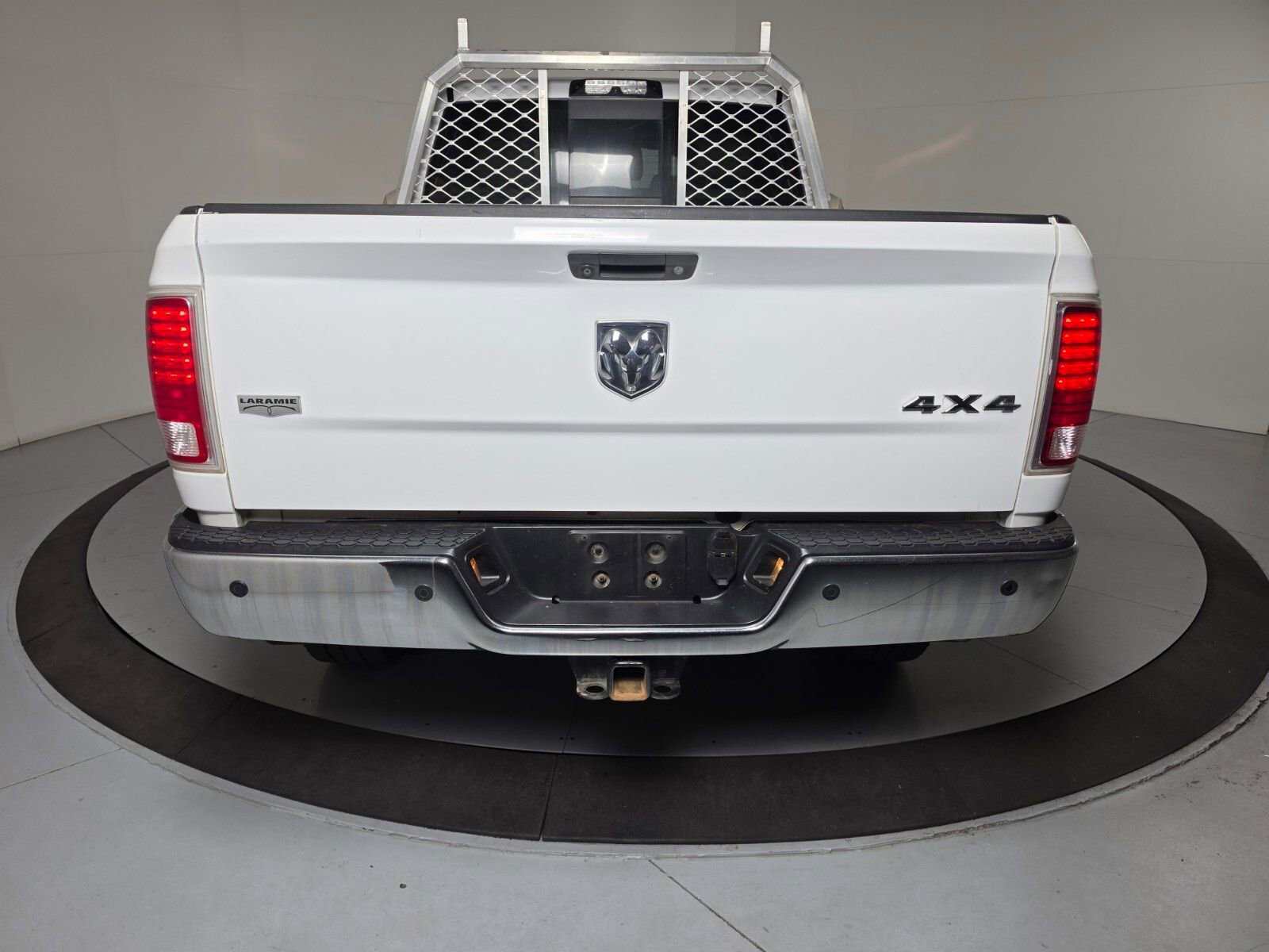 Used 2014 RAM 3500 Laramie AWD/4WD image 4