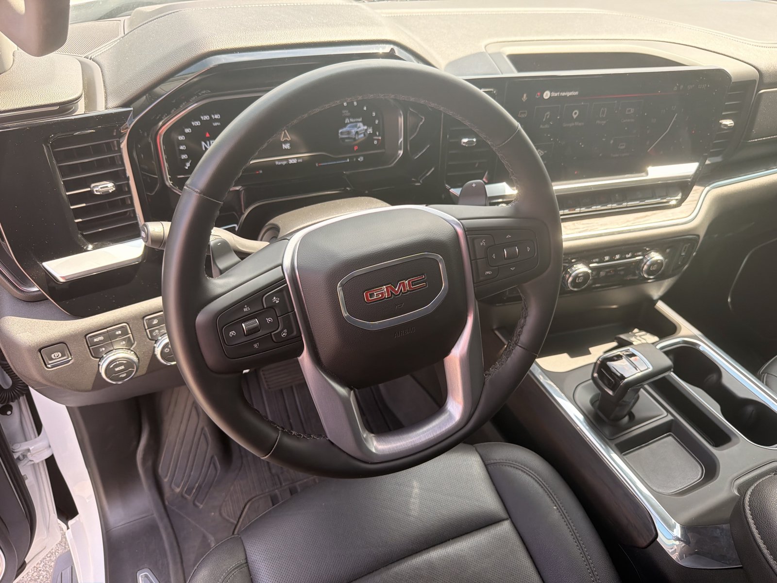 Used 2025 GMC Sierra 1500 SLT w/ SLT Premium Package AWD/4WD image 14