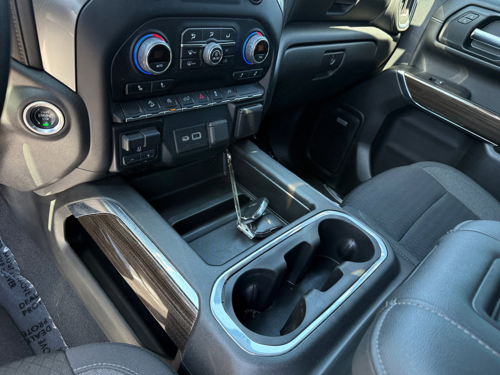 Used 2022 Chevrolet Silverado 1500 RST AWD/4WD image 13