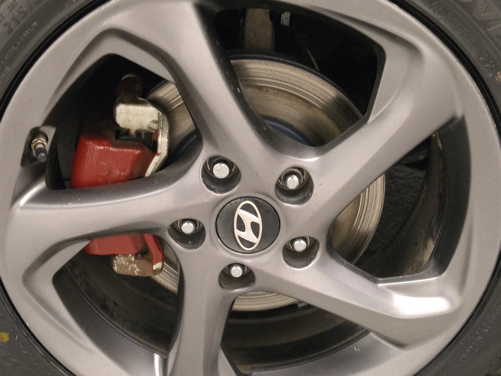Used 2020 Hyundai Veloster 2.0 FWD image 31