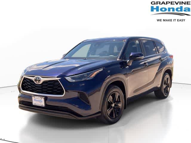 Used 2023 Toyota Highlander L FWD image 1