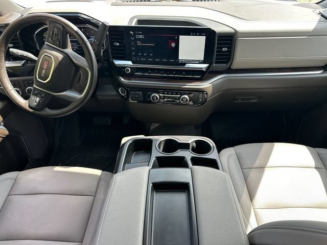 Used 2024 GMC Sierra 1500 SLT w/ X31 Off-Road Package AWD/4WD image 18