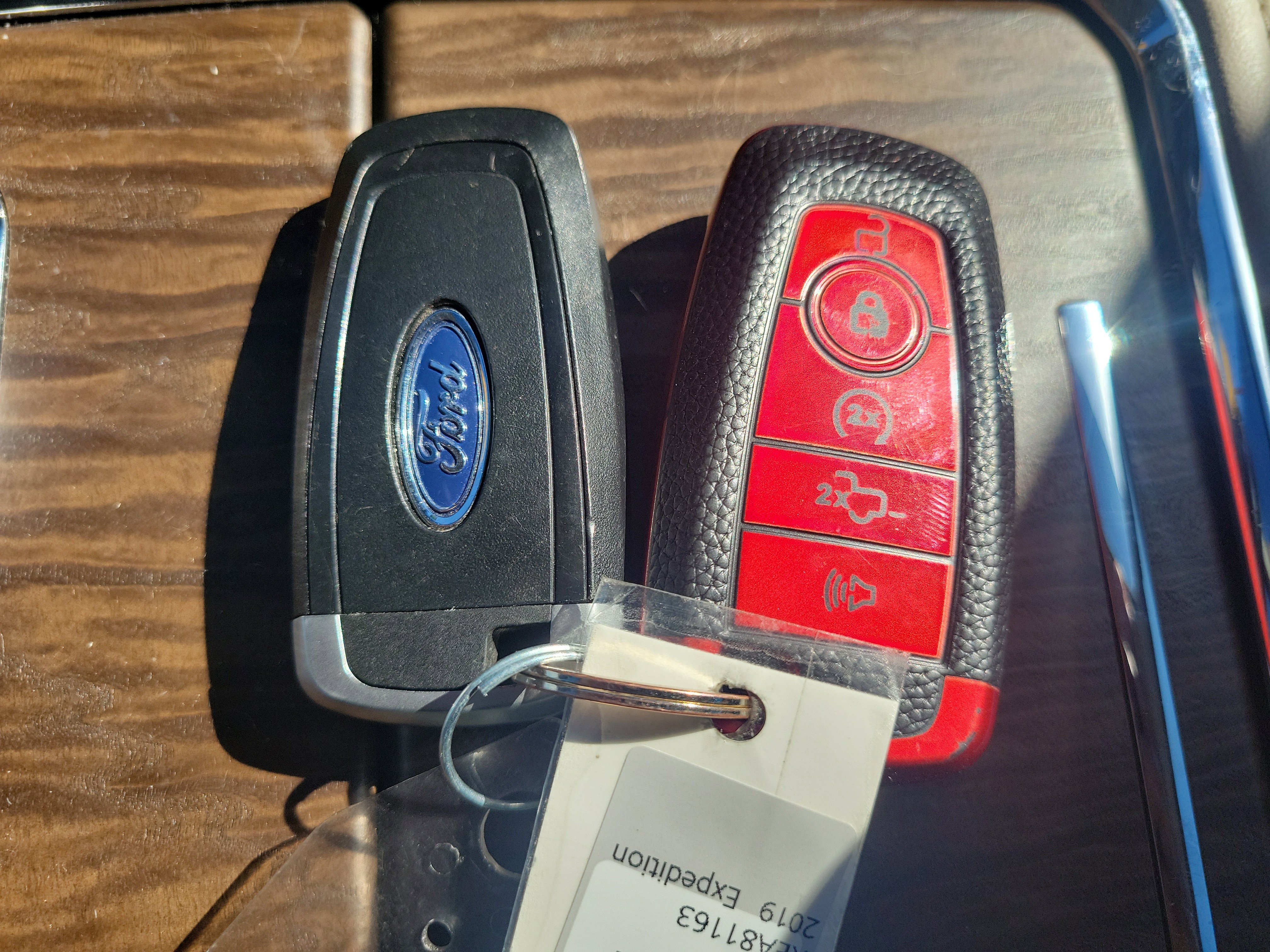 Used 2019 Ford Expedition Platinum image 30