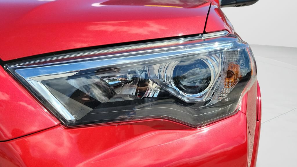 Certified 2022 Toyota 4Runner Limited AWD/4WD image 25