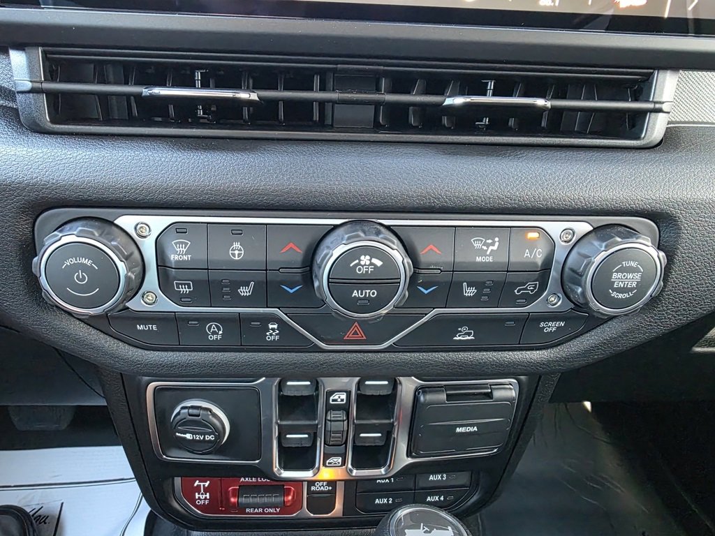 New 2026 Jeep Wrangler Sahara image 13