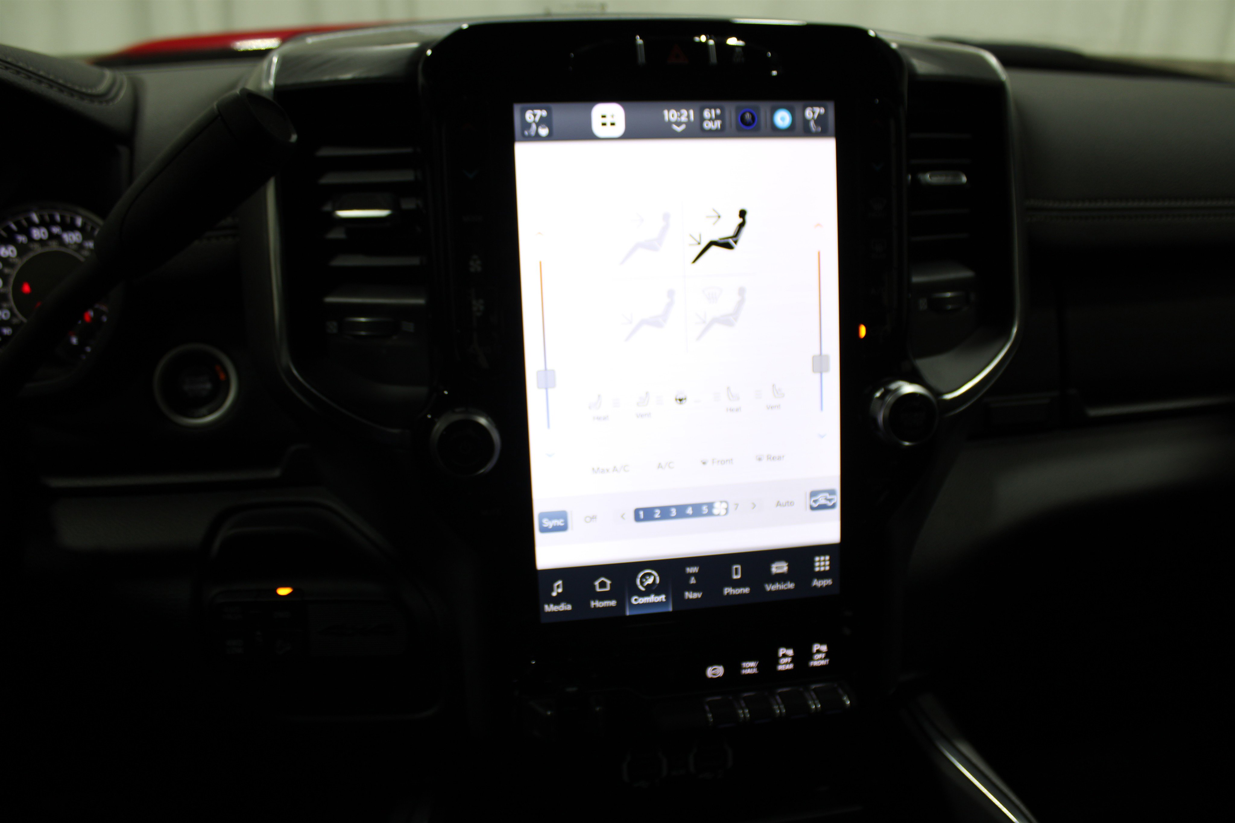 Used 2024 RAM 2500 Laramie w/ Night Edition image 15