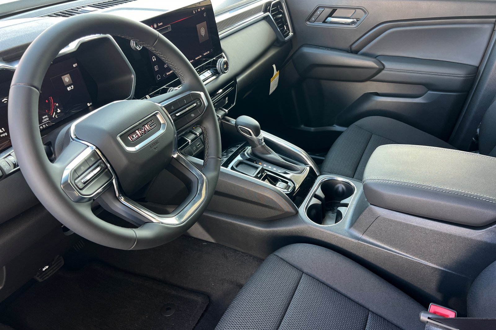 New 2026 GMC Canyon Elevation w/ Convenience Package RWD image 8