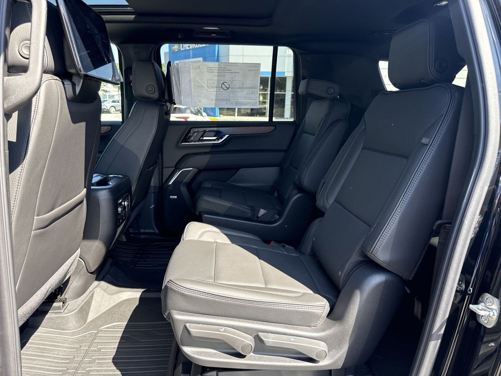 New 2026 GMC Yukon XL Denali w/ Denali Reserve Package AWD/4WD image 20
