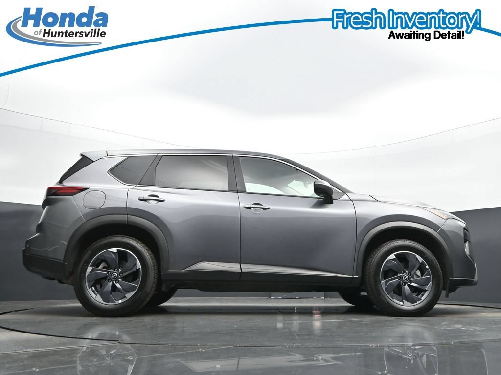 Used 2025 Nissan Rogue SV FWD image 35