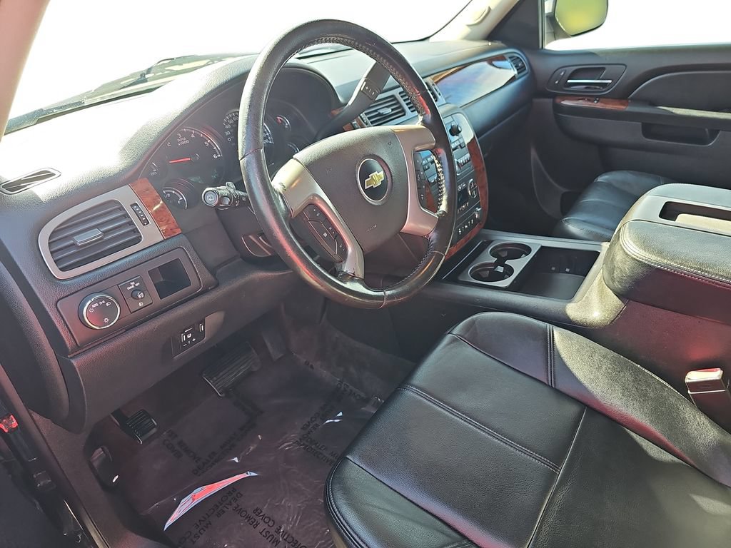 Used 2013 Chevrolet Suburban LT w/ Texas Edition RWD image 16
