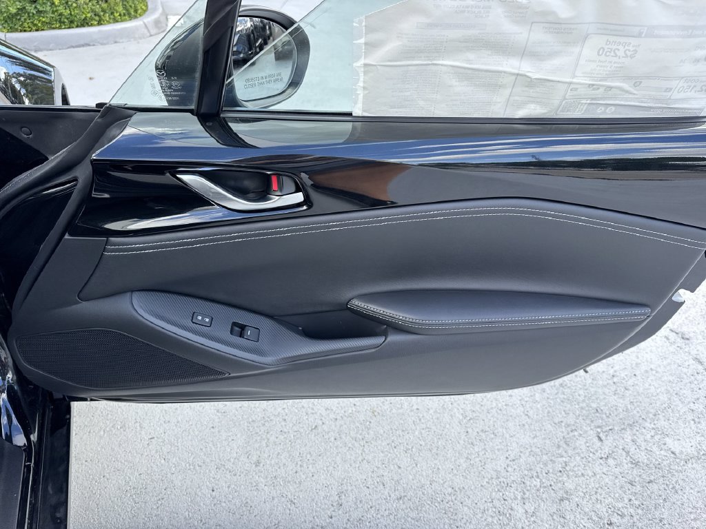 New 2026 MAZDA MX-5 Miata Club w/ Interior Package RWD image 42