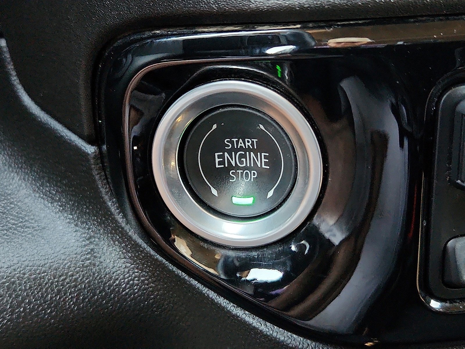 Used 2025 Chevrolet Silverado 1500 LT image 22