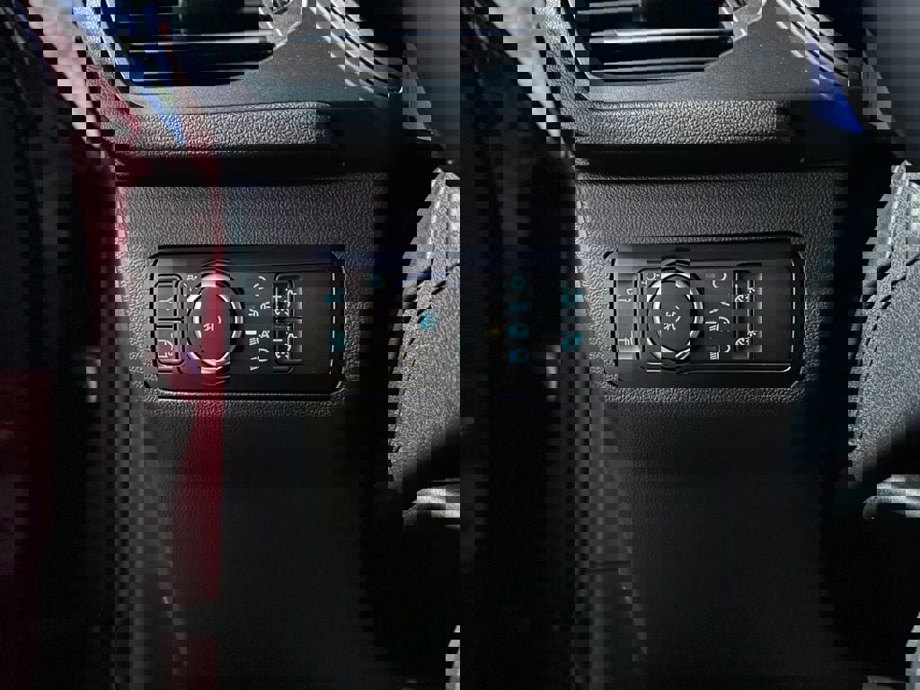 New 2026 Ford Escape SE image 44