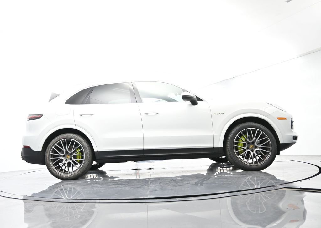 Certified 2020 Porsche Cayenne E-Hybrid image 49