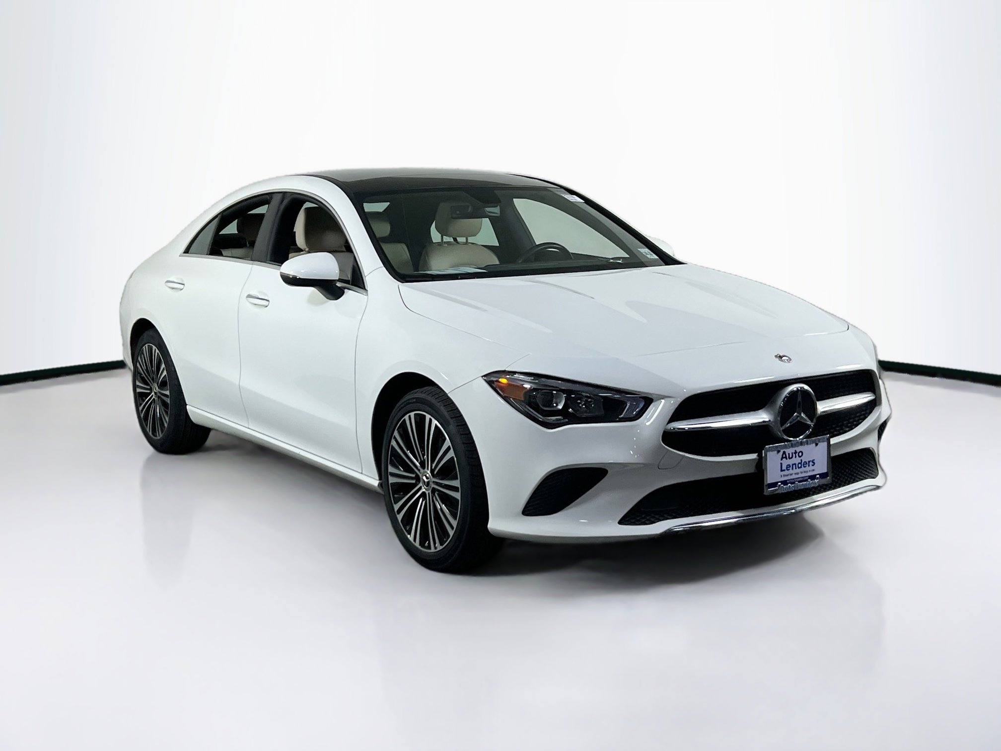 Used 2023 Mercedes-Benz CLA 250 4MATIC image 3
