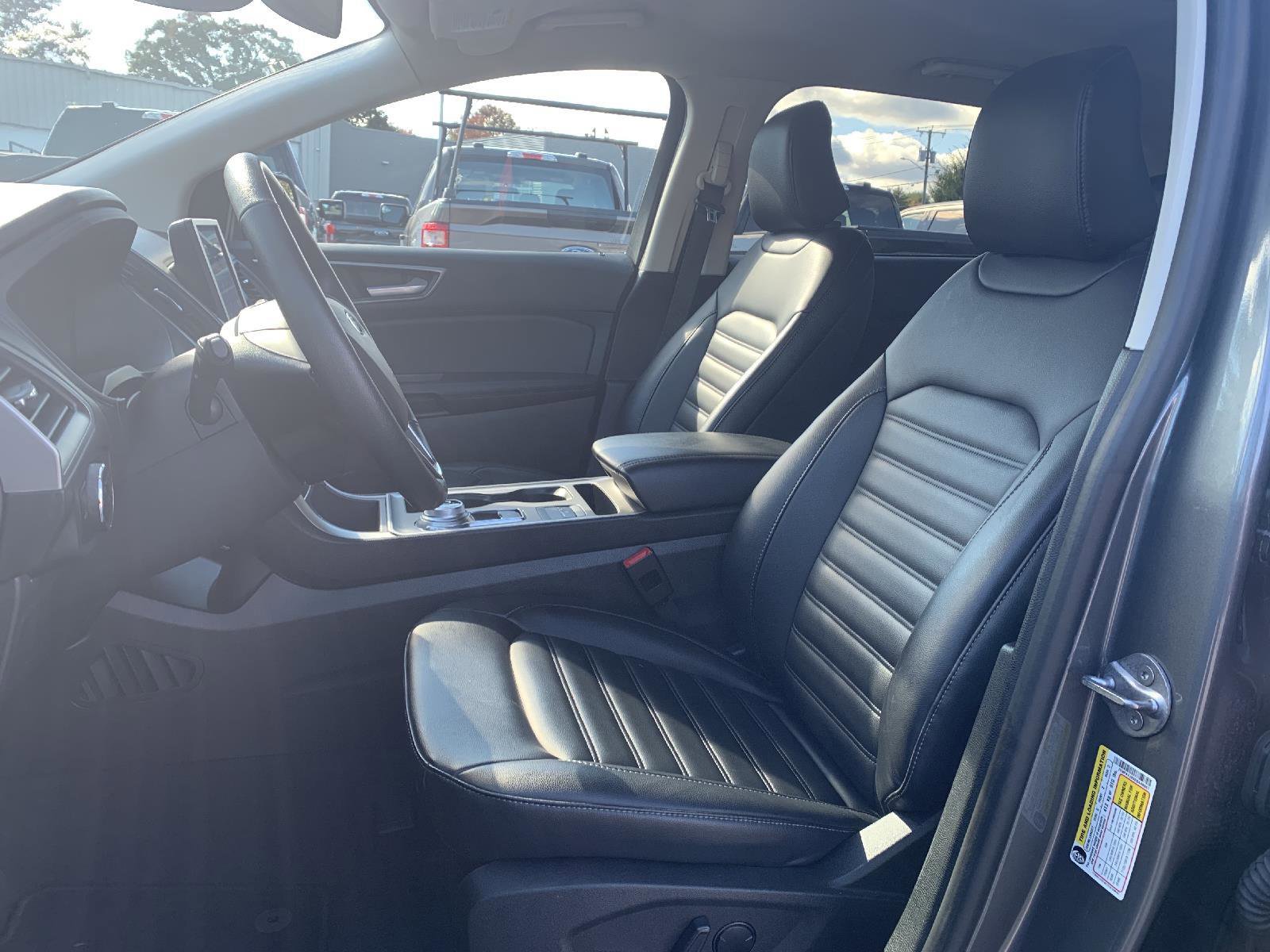 Used 2024 Ford Edge SEL AWD/4WD image 11
