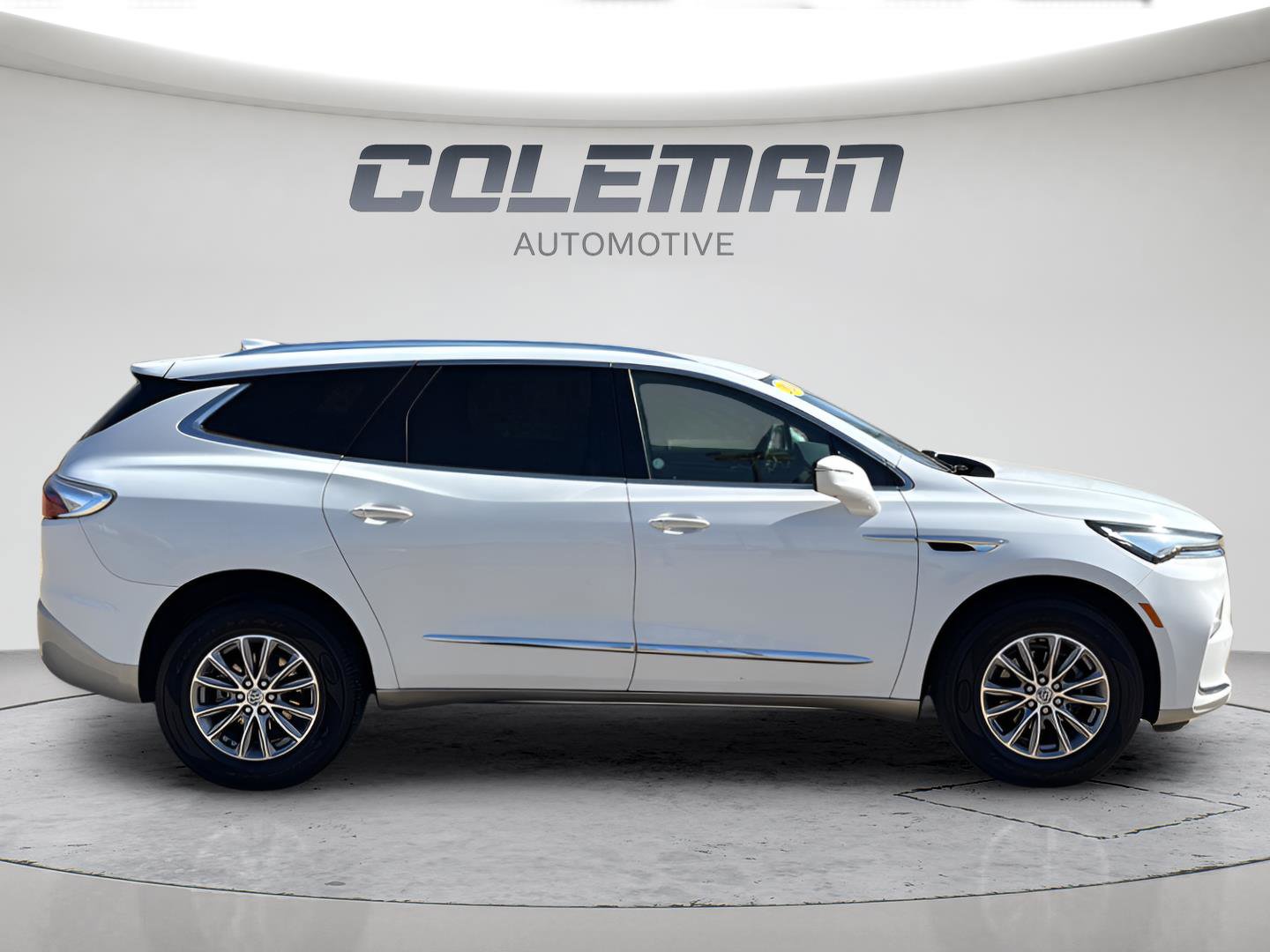 Used 2024 Buick Enclave Premium AWD/4WD image 6