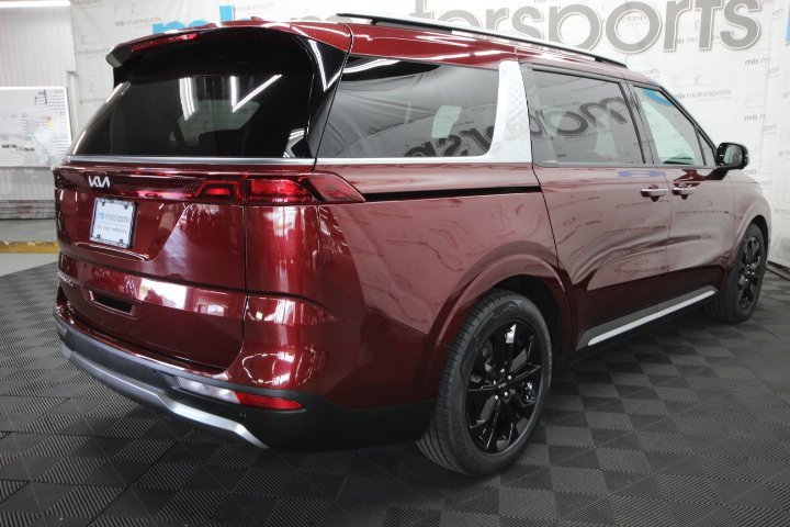 Used 2022 Kia Carnival SX image 6