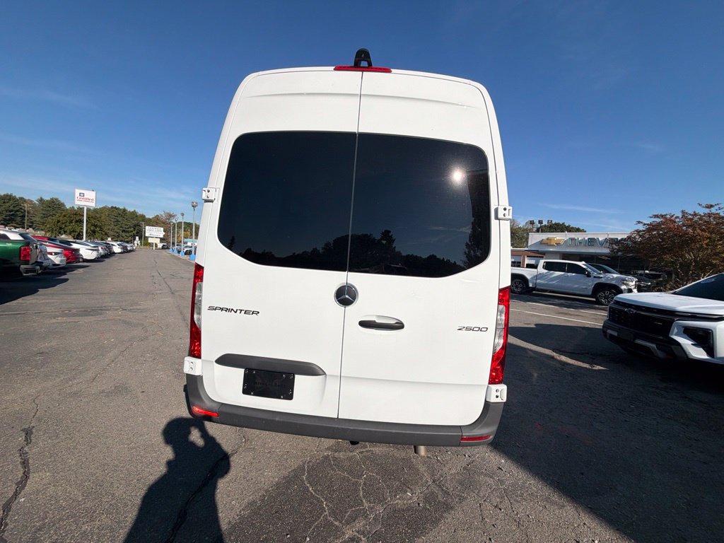 Used 2025 Mercedes-Benz Sprinter 2500 image 4