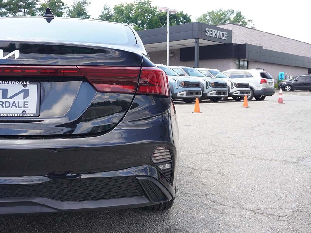 Used 2023 Kia Forte LXS FWD image 14