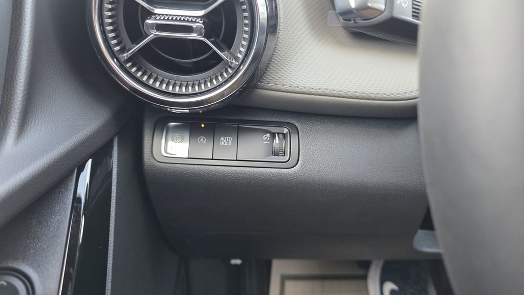 New 2026 Chevrolet Equinox LT w/ Convenience Package II image 19