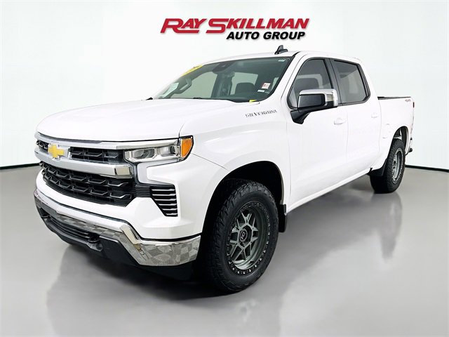 Used 2025 Chevrolet Silverado 1500 LT image 3