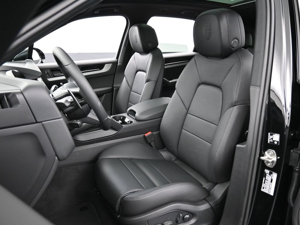 New 2026 Porsche Cayenne S AWD/4WD image 5