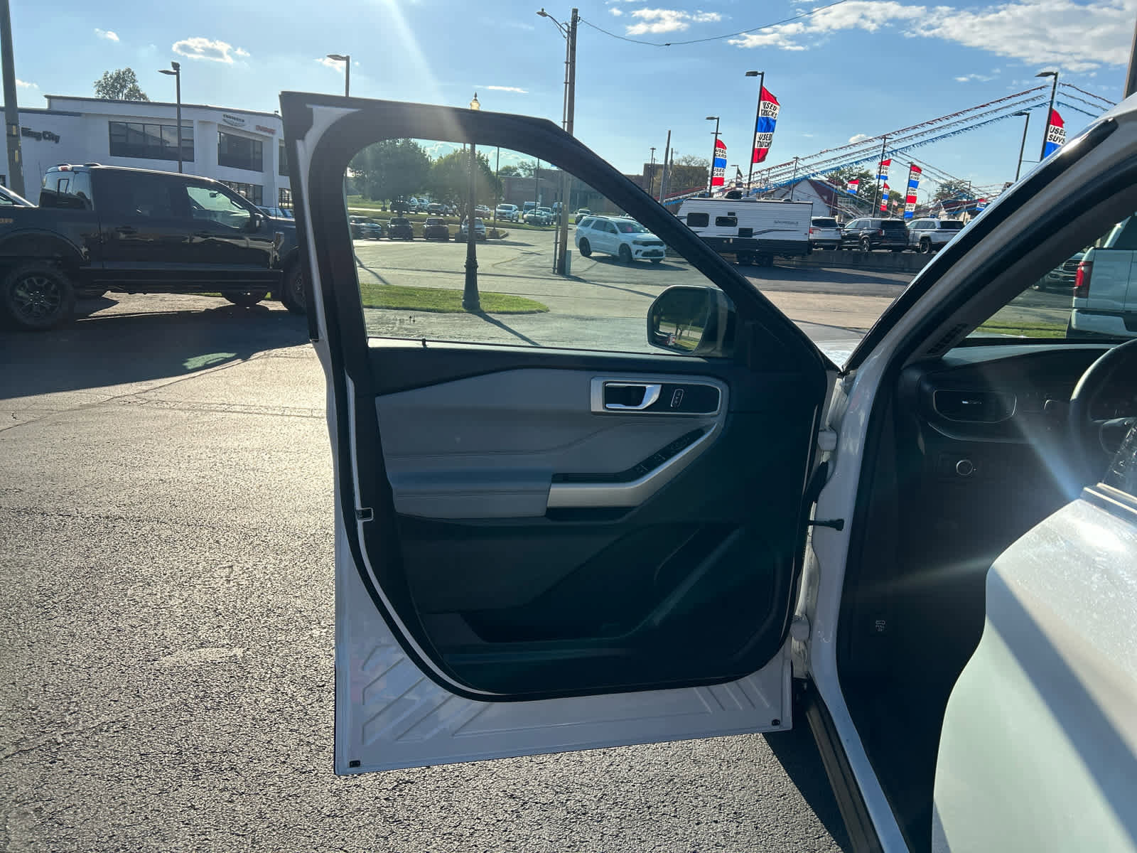 Used 2023 Ford Explorer XLT w/ Equipment Group 202A image 18