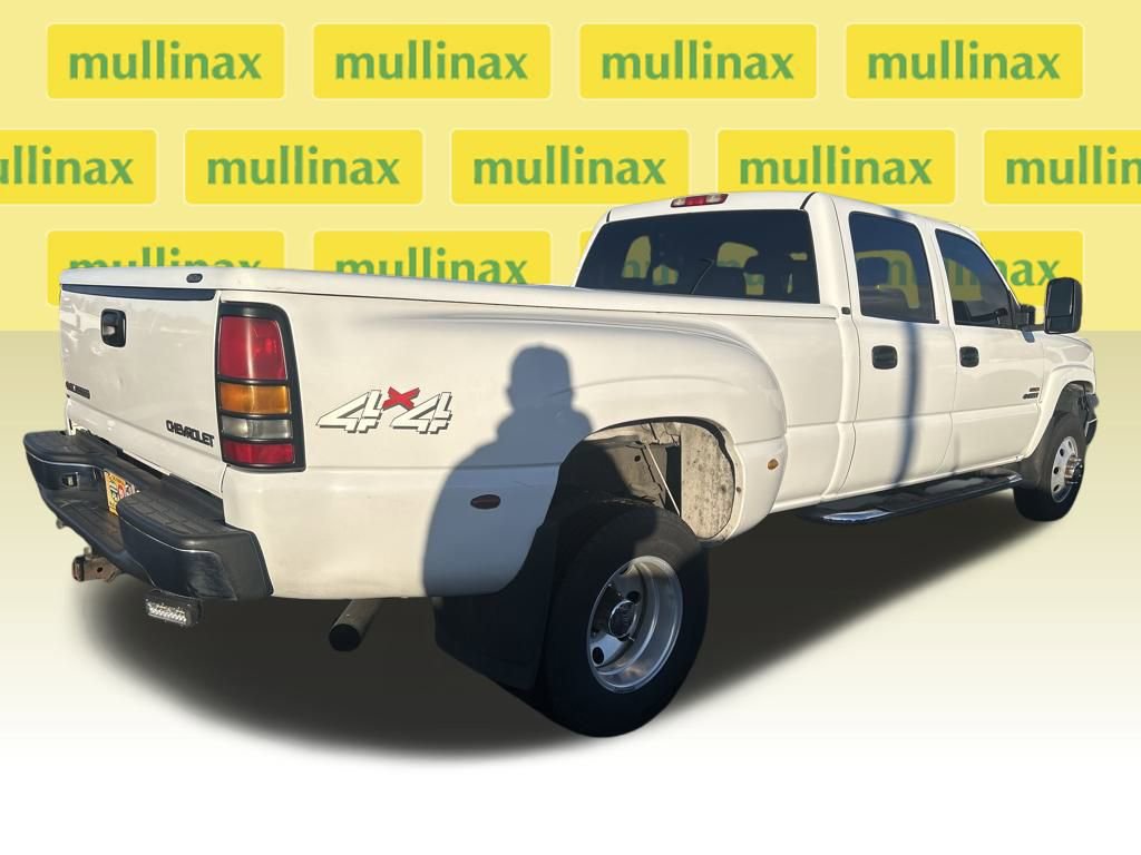 Used 2005 Chevrolet Silverado 3500 LT w/ Heavy-Duty Power Package image 3