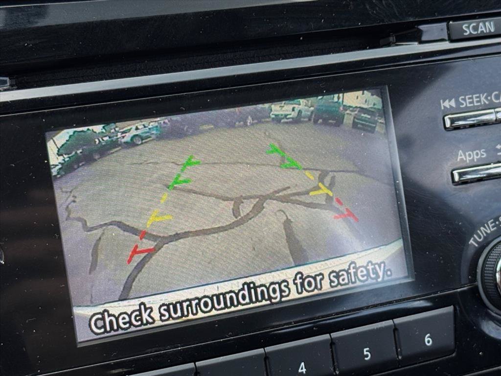 Used 2015 Nissan Rogue S FWD image 23