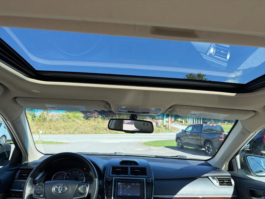 Used 2013 Toyota Camry L image 6