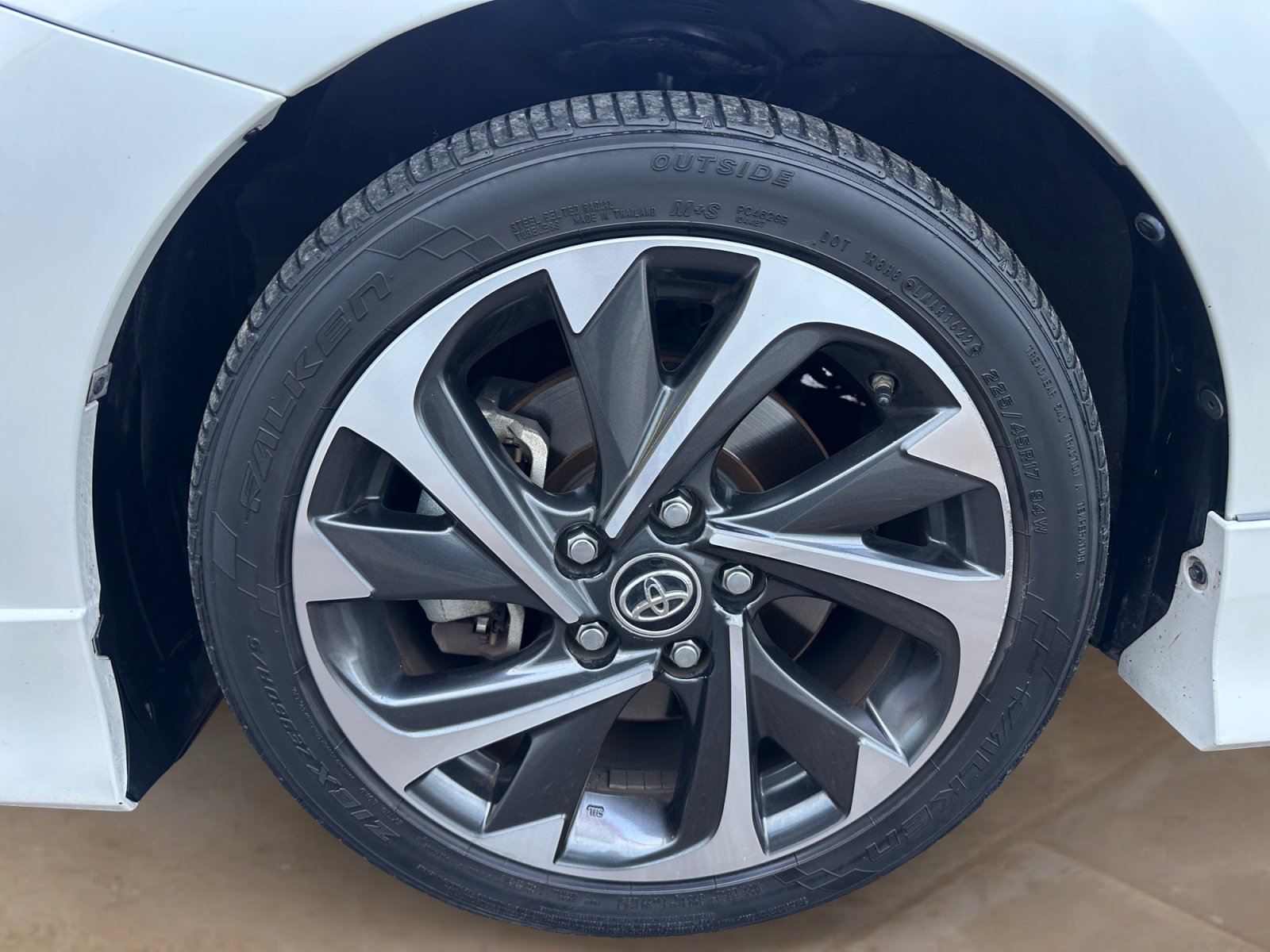 Used 2018 Toyota Corolla iM FWD image 31
