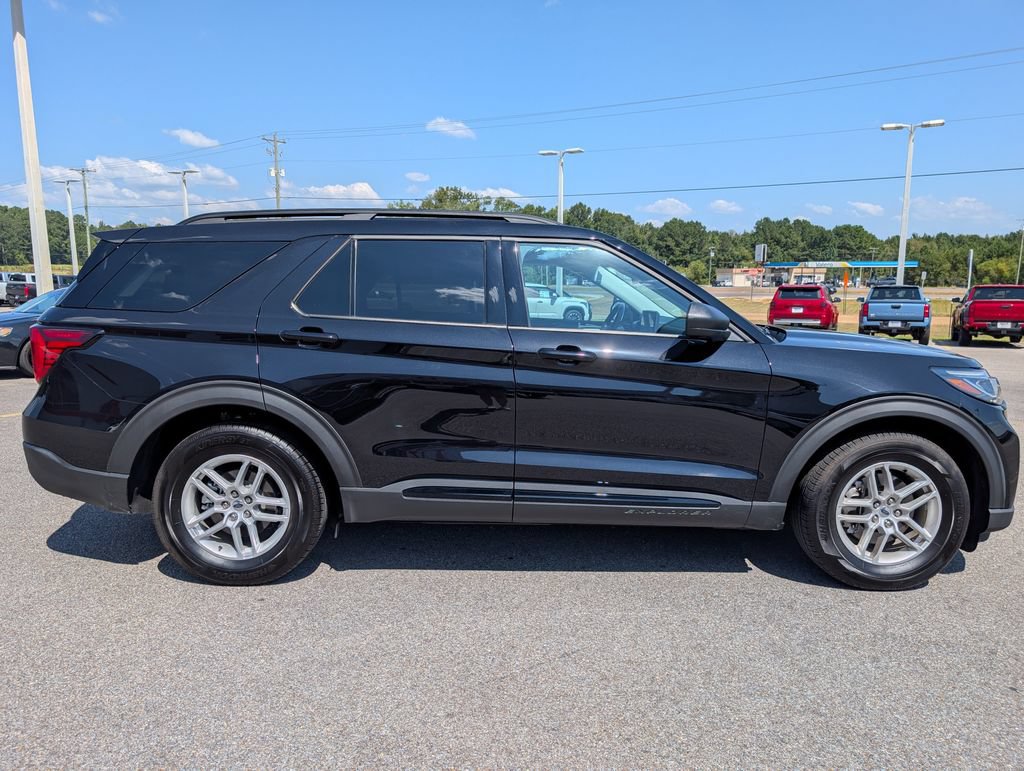 Used 2026 Ford Explorer Active w/ Active Comfort Package RWD image 6