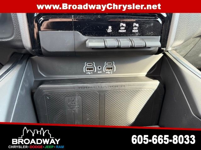 Used 2025 RAM 1500 Laramie AWD/4WD image 15