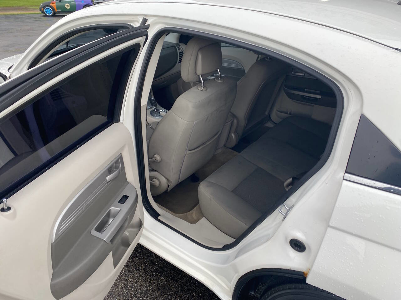 Used 2010 Chrysler Sebring Touring image 9