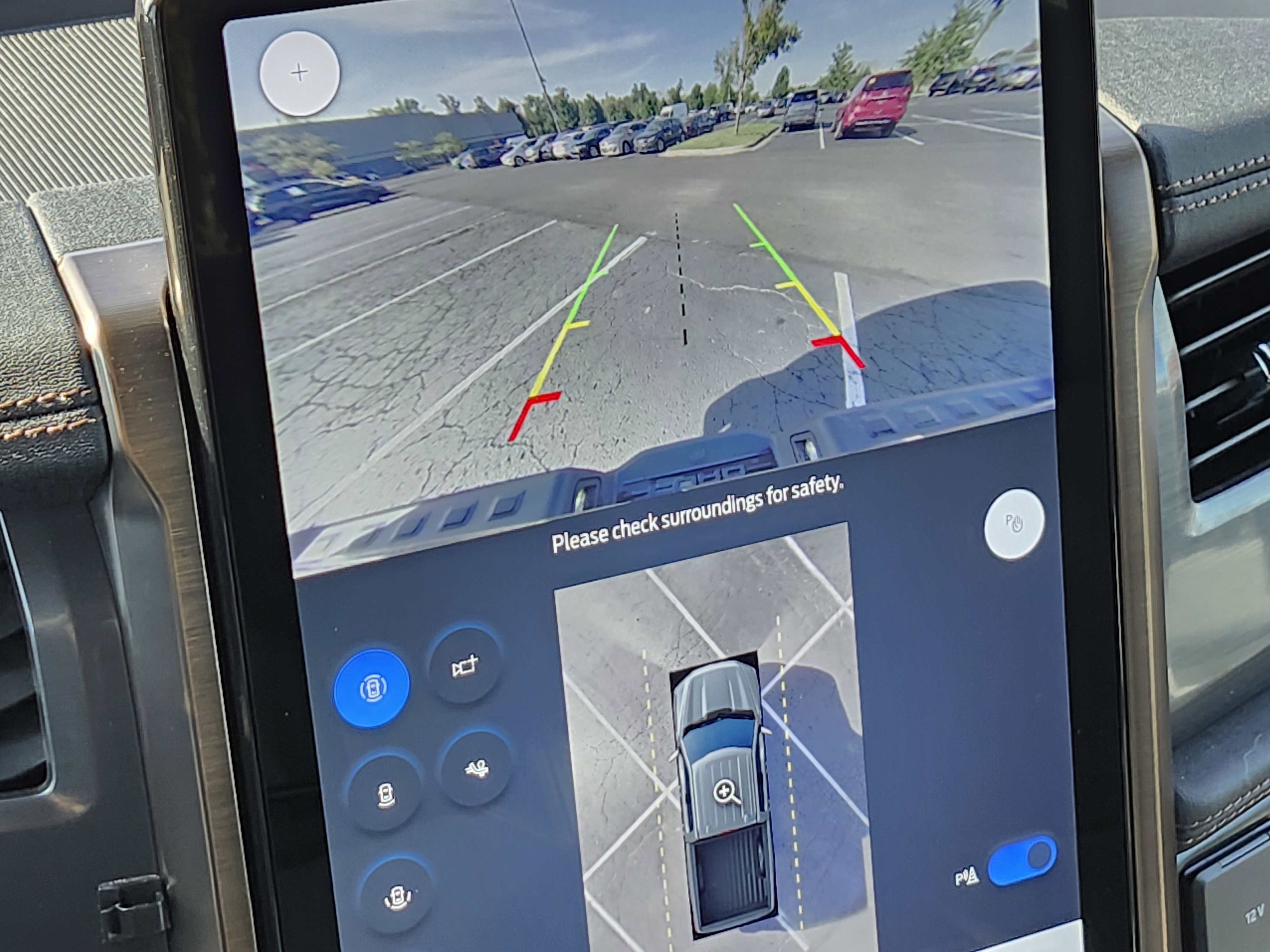 Used 2023 Ford F150 Lightning Lariat image 25