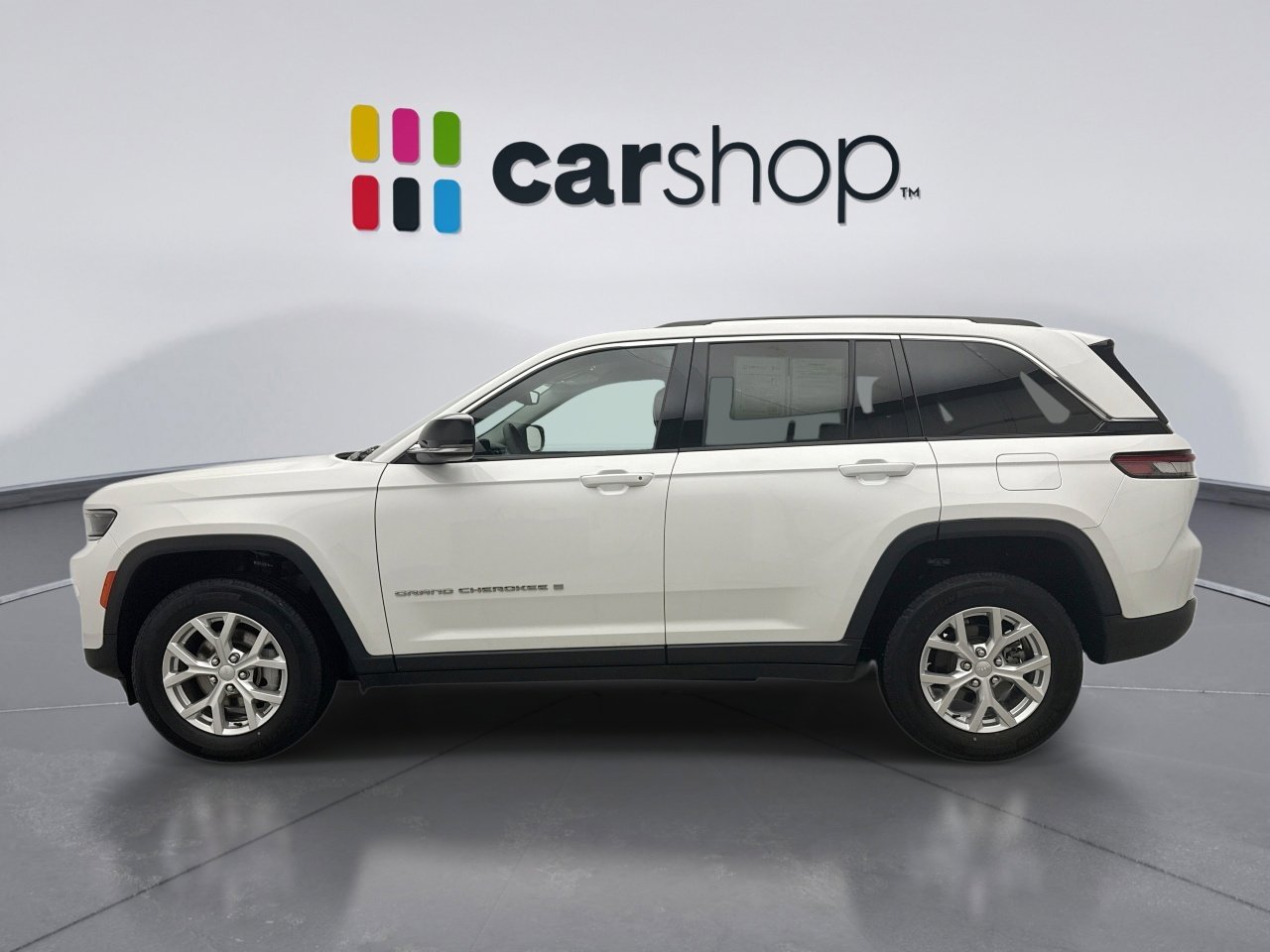 Used 2023 Jeep Grand Cherokee Limited AWD/4WD image 2