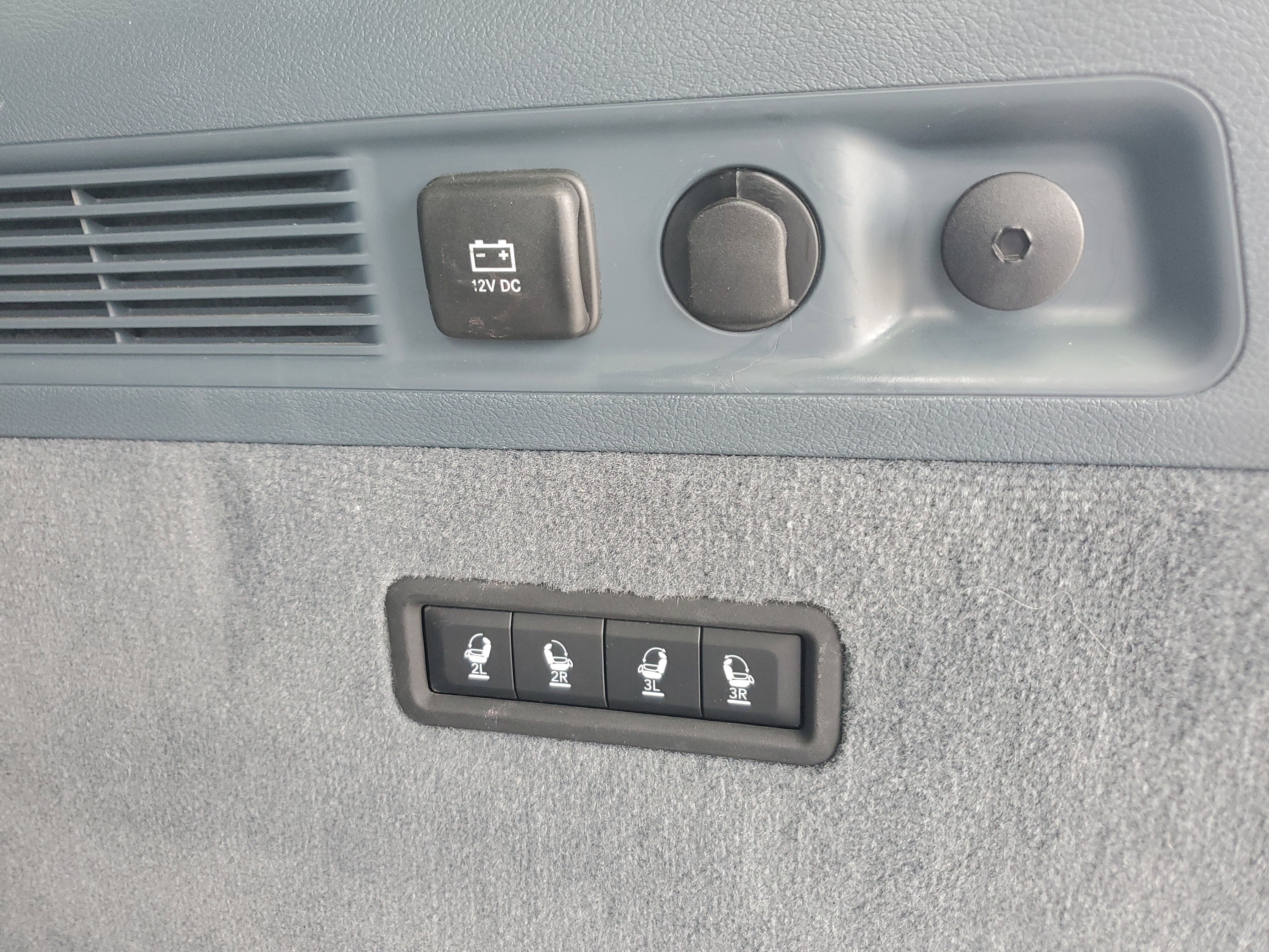 Used 2022 Jeep Grand Wagoneer Series II w/ Convenience Group III image 17