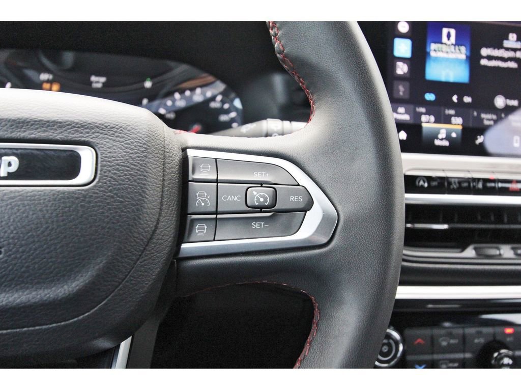 Used 2023 Jeep Compass Trailhawk AWD/4WD image 17