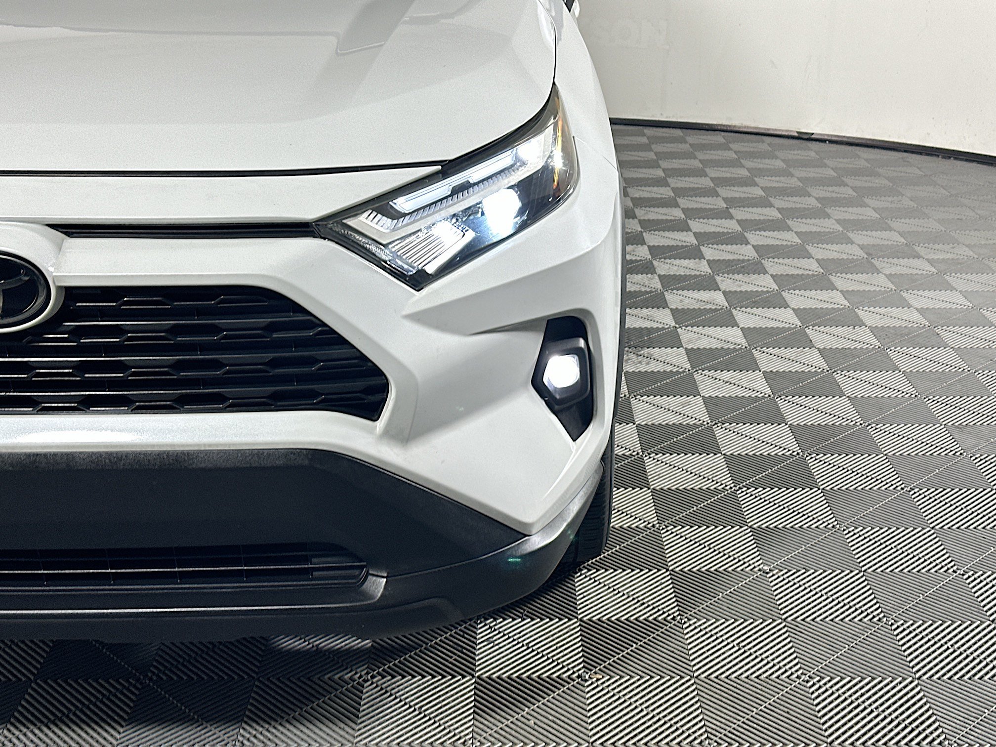 Used 2024 Toyota RAV4 XLE Premium w/ Weather Package FWD image 9