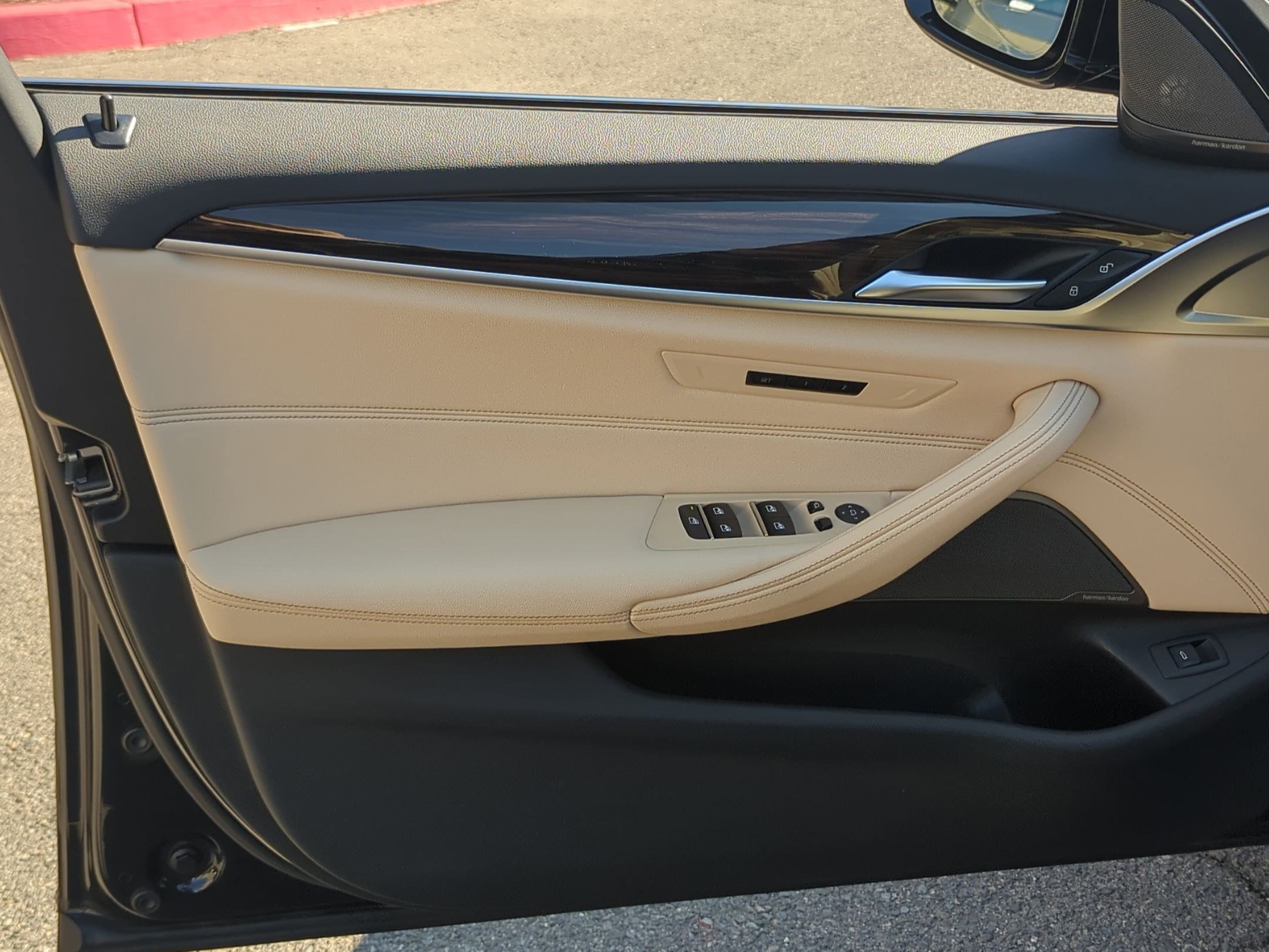 Used 2023 BMW 530i w/ Premium Package image 14