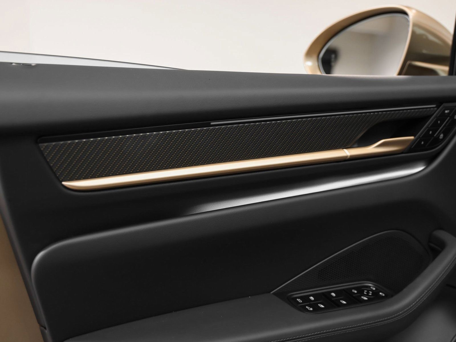 New 2025 Porsche Macan 4S Electric image 50