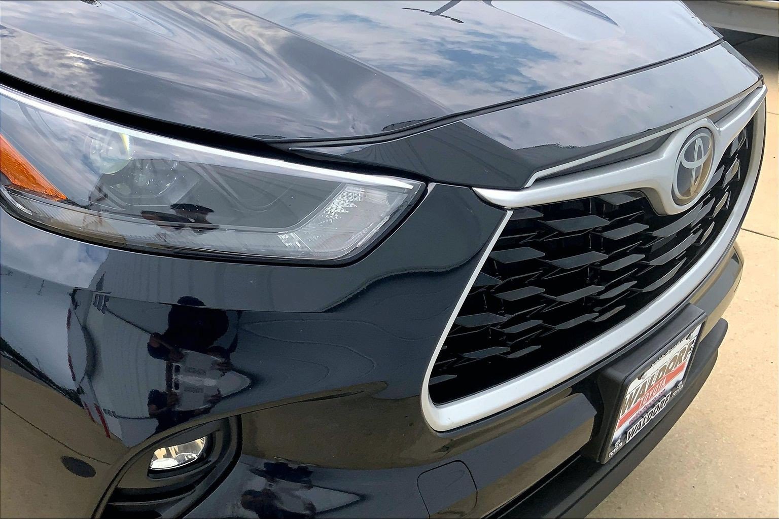 Used 2023 Toyota Highlander XLE AWD/4WD image 36