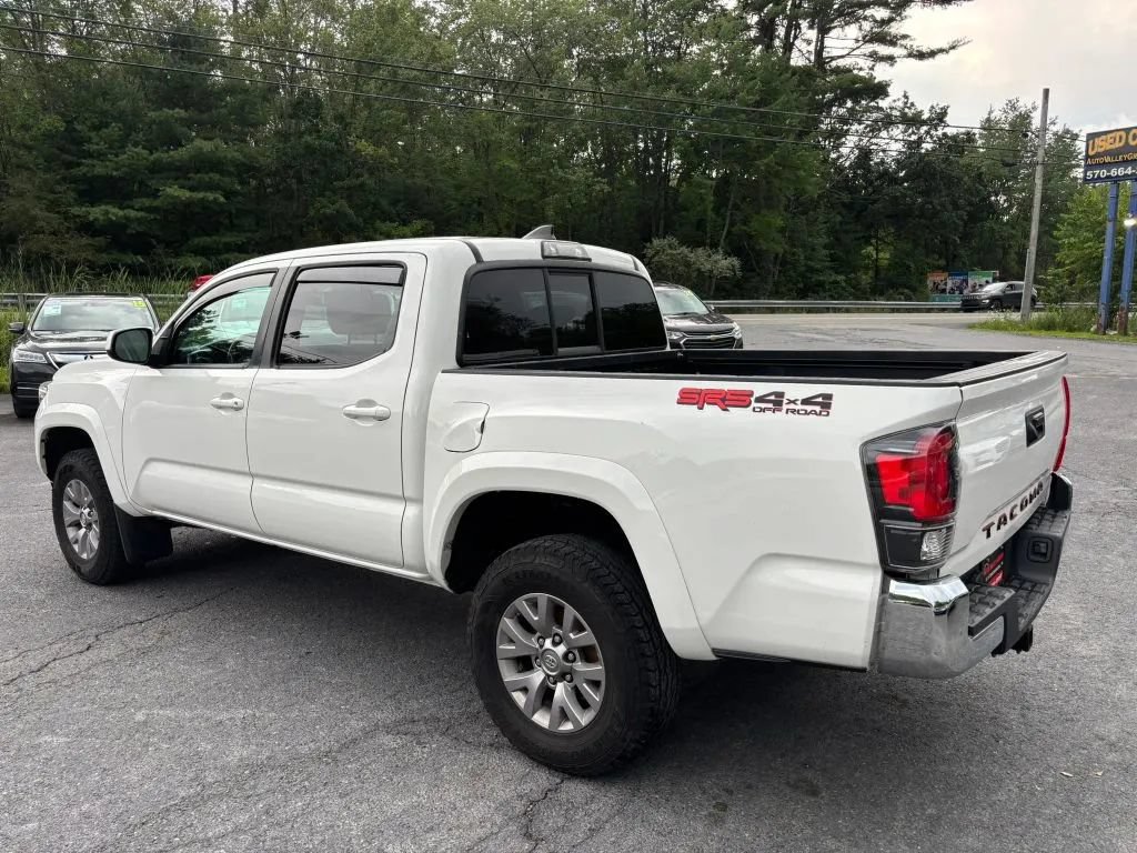 Used 2016 Toyota Tacoma SR5 w/ SR5 Appearance Package (SN) AWD/4WD image 6
