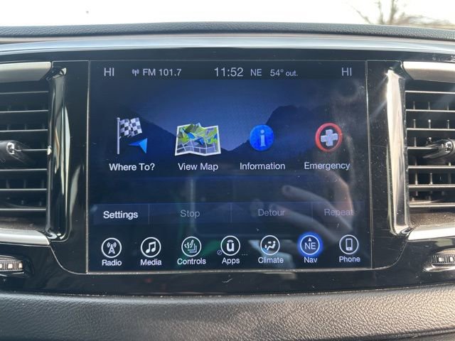 Certified 2017 Chrysler Pacifica Touring-L image 44
