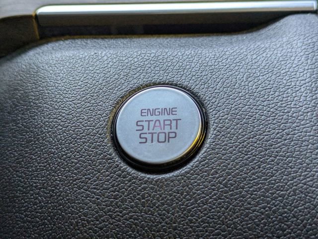 Used 2023 Kia Sorento S image 34