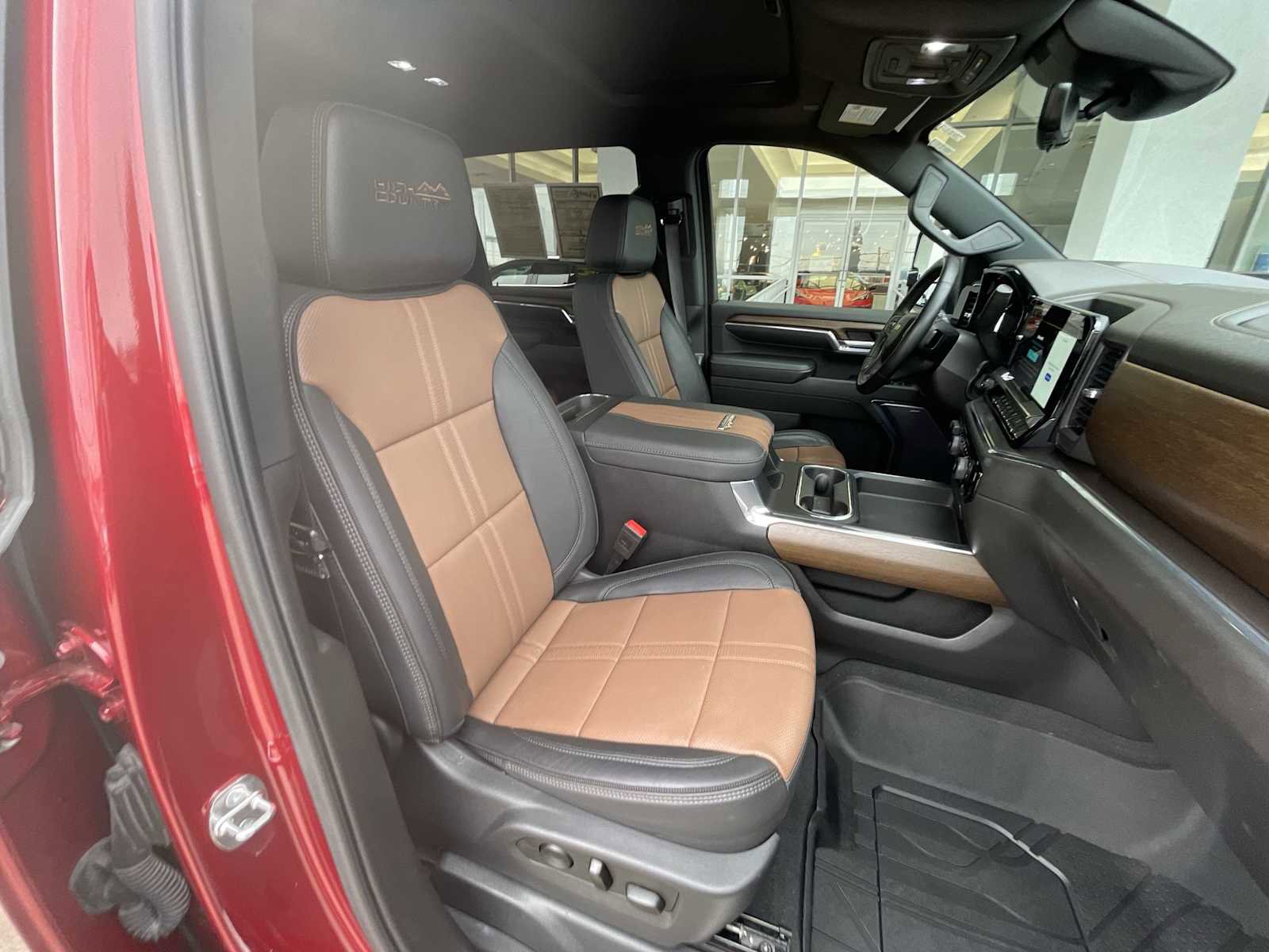 Certified 2024 Chevrolet Silverado 2500 High Country w/ High Country Premium Package image 28