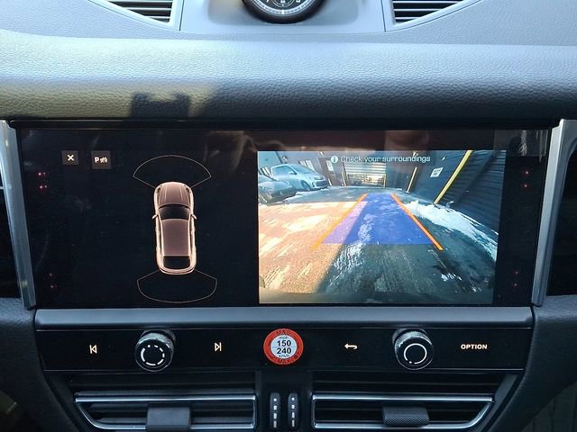Certified 2026 Porsche Macan AWD/4WD image 25