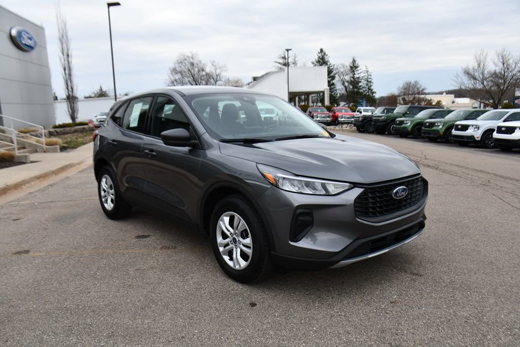 Used 2023 Ford Escape AWD image 9